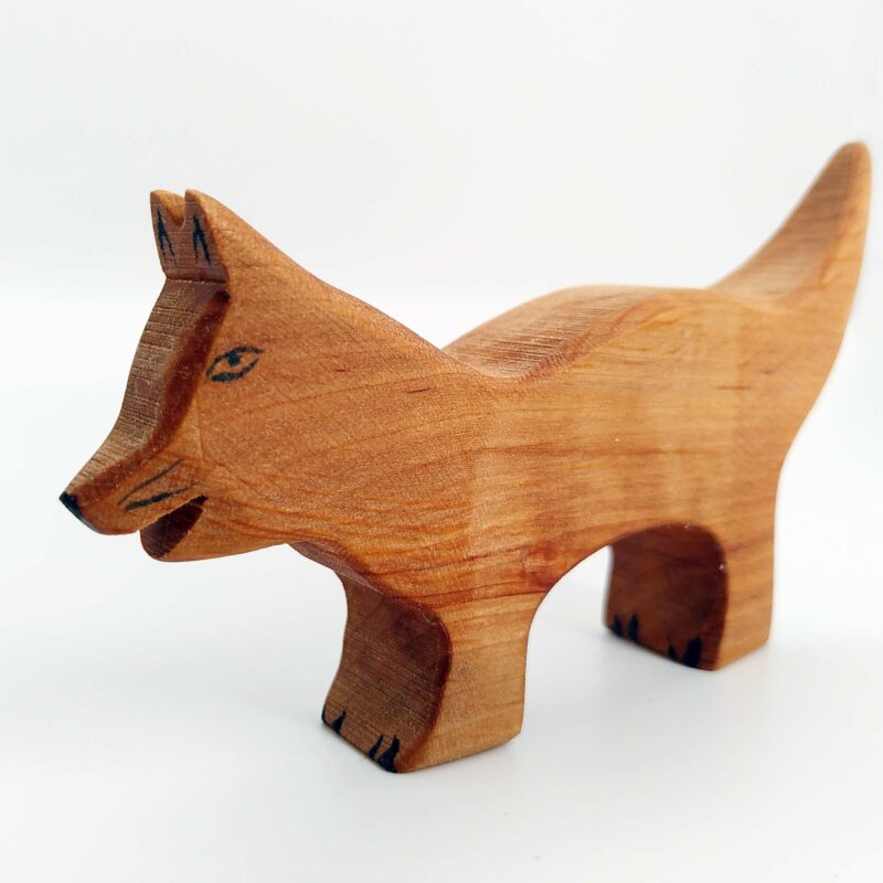 Sägefisch Holzspielzeug Alma 03, Dorfhund, Holzfigur Hund, Hund Alma, Sägefisch Hund