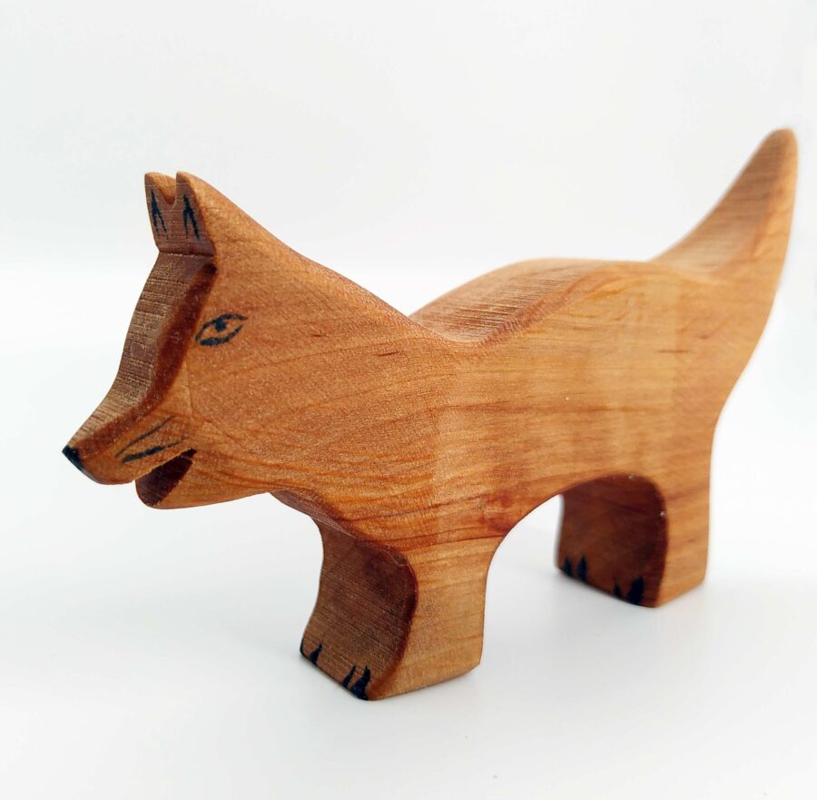 Sägefisch Holzspielzeug Alma 03, Dorfhund, Holzfigur Hund, Hund Alma, Sägefisch Hund