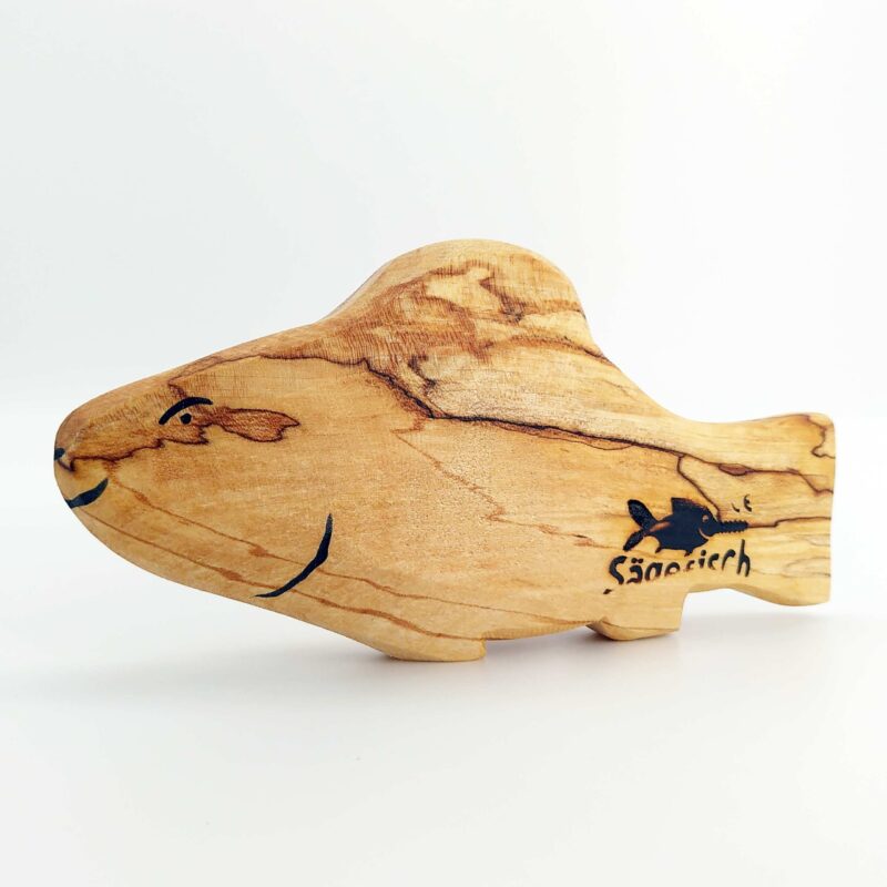 Sägefisch Holzspielzeug Karpfen 04, Fisch, Holzigur Karpfen, Karl der Karpfen, Karpfen Holzfisch