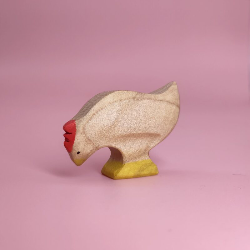 Huhn Henni pickt