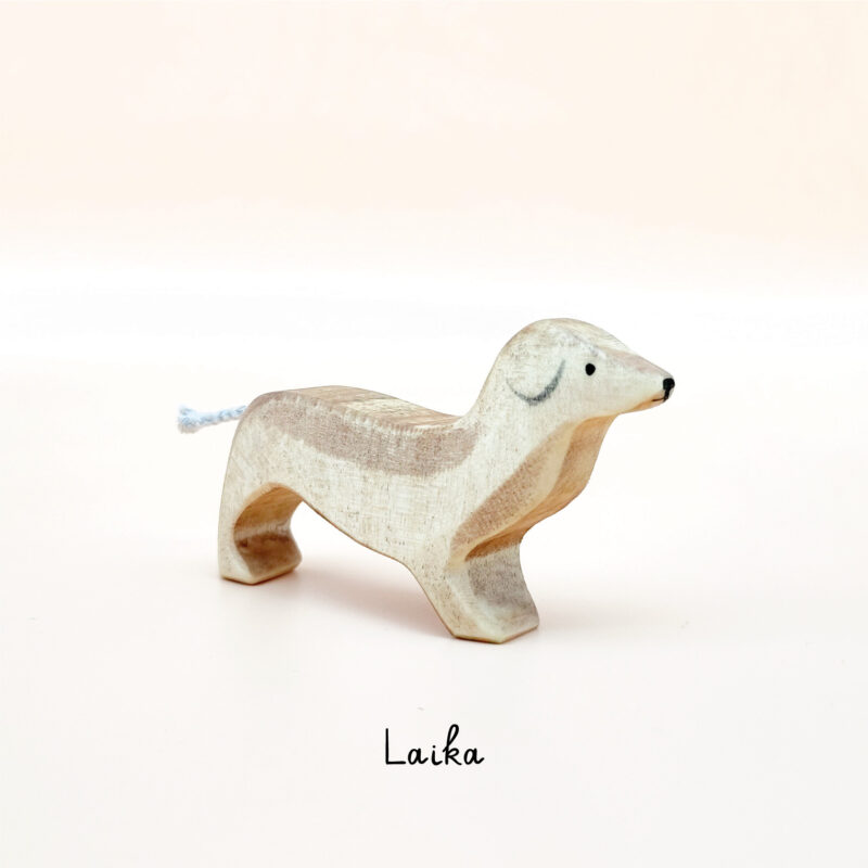 Dackel Laika Holzfigur